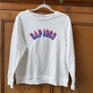 GAP Women's white long sleeve Sweater vintage logo font on front NWT soft crew
